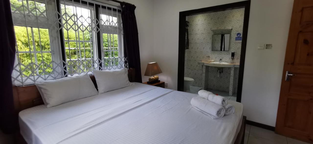 Chez Marva Grande Villa Corossol 3 A 12 Personnes La Digue Exteriér fotografie